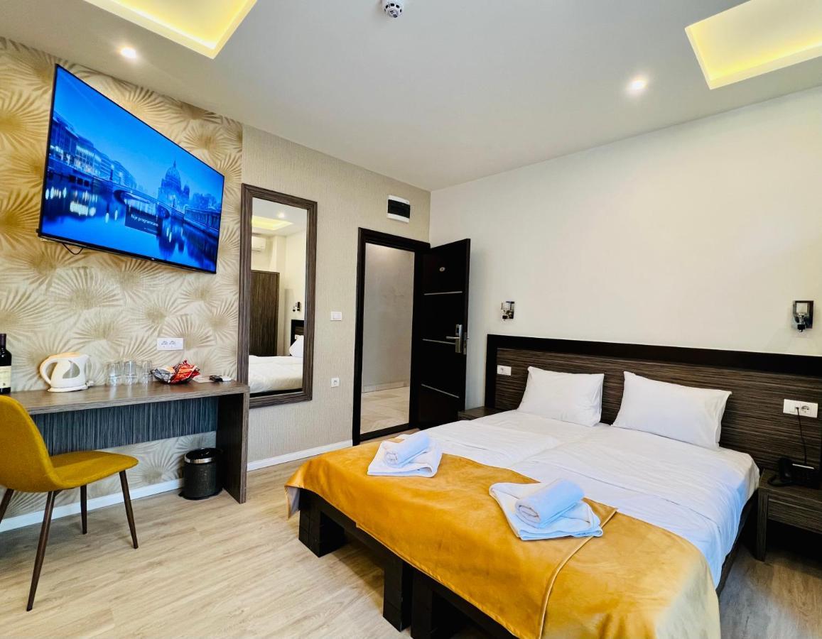 Side One Design Hotel Garni Belgrade Exterior photo